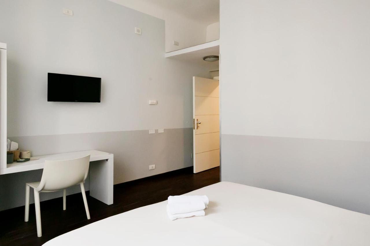 Hotel Dm69 - Termini Monti Crossroads Rom Exterior foto
