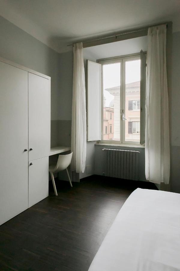 Hotel Dm69 - Termini Monti Crossroads Rom Exterior foto