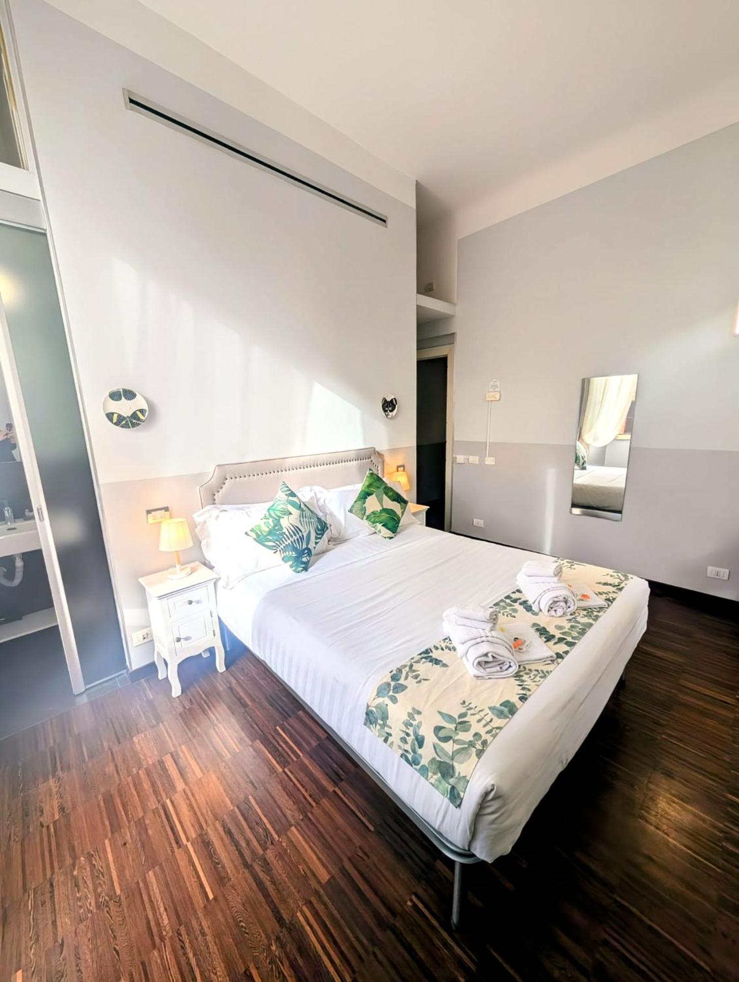 Hotel Dm69 - Termini Monti Crossroads Rom Exterior foto